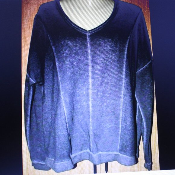 Isela Women's Gray Long Sleeve Pullover Size 2X - Picture 1 of 3
